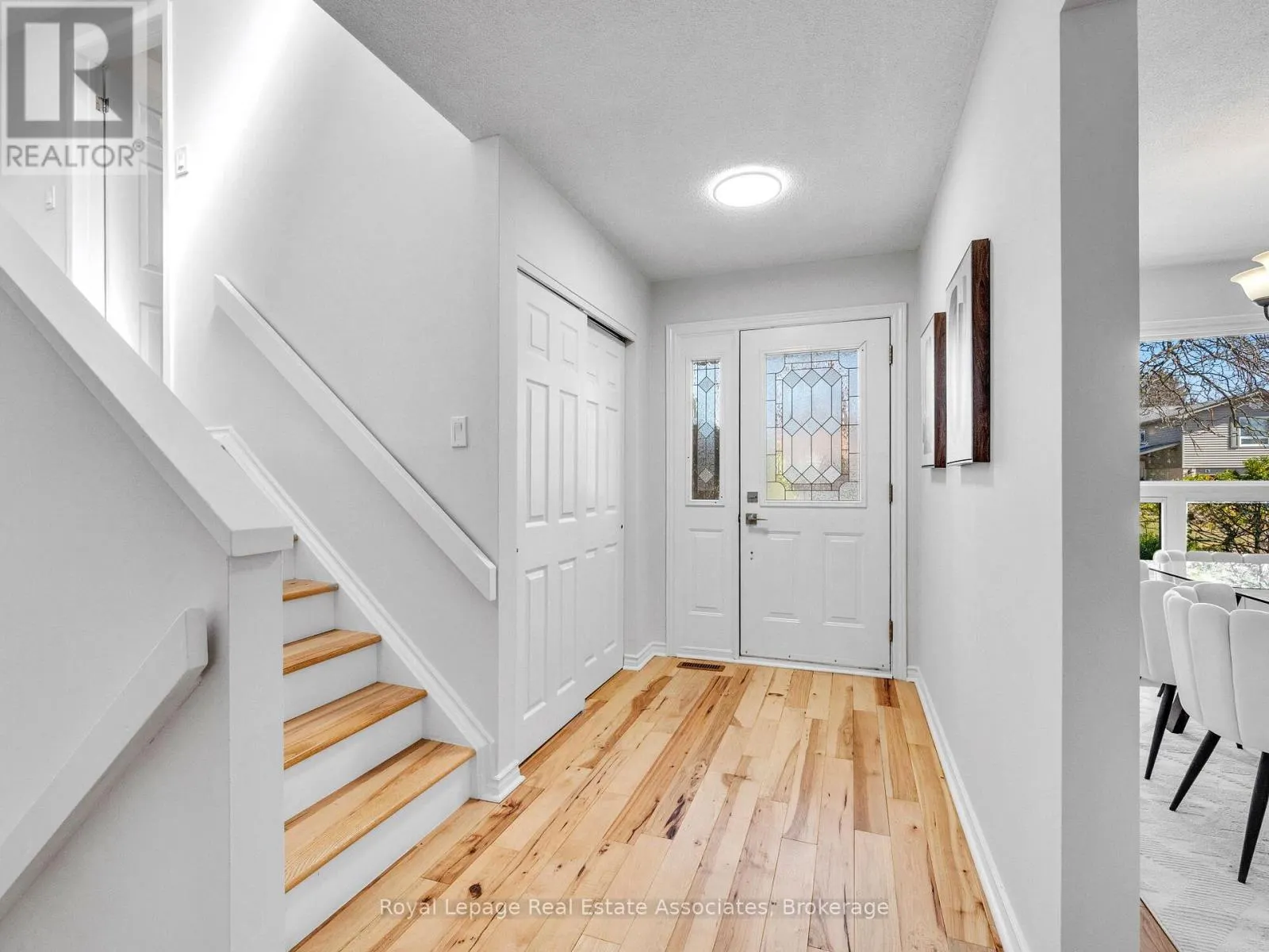 4 DUNRAY COURT