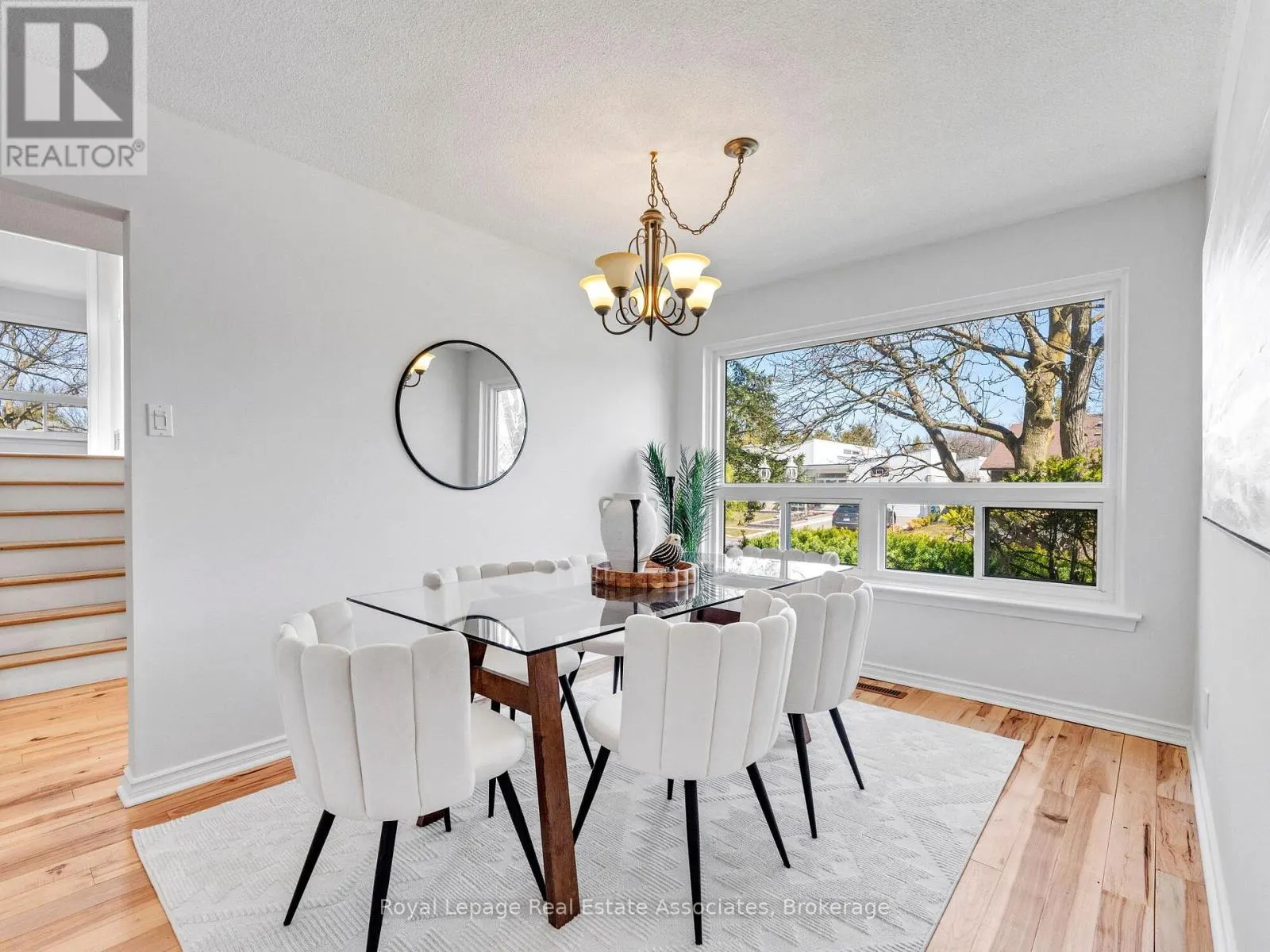4 DUNRAY COURT