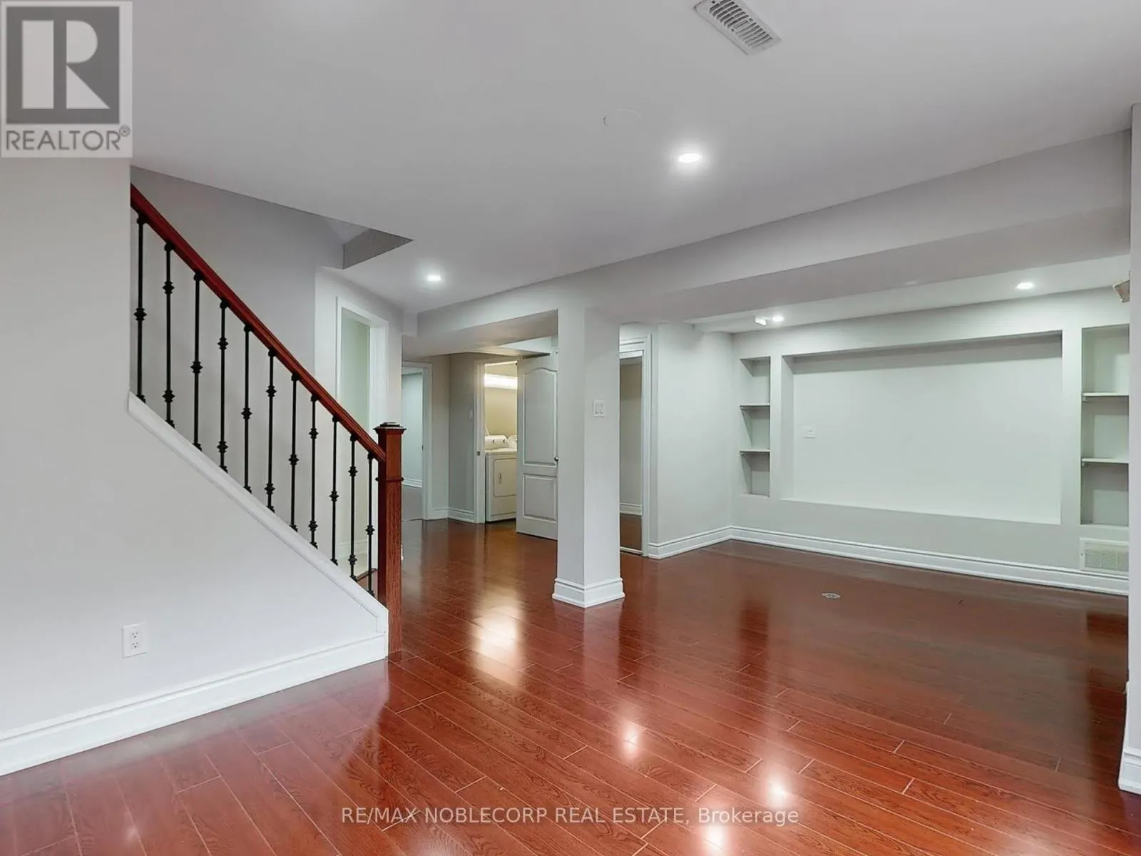 892 SWEETWATER CRESCENT