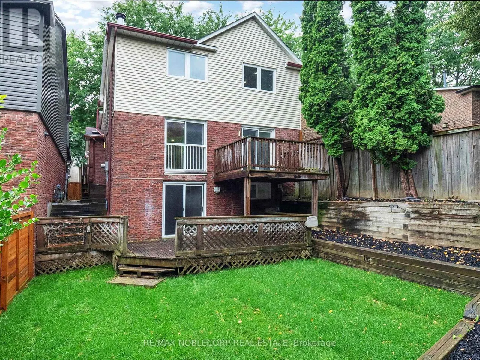 892 SWEETWATER CRESCENT
