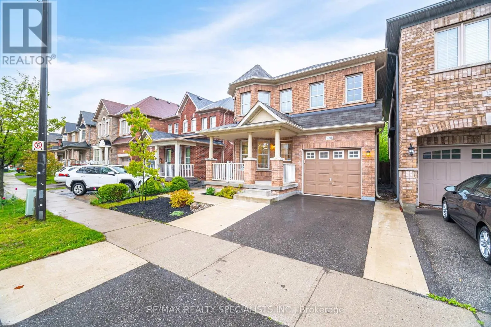 238 GIDDINGS CRESCENT