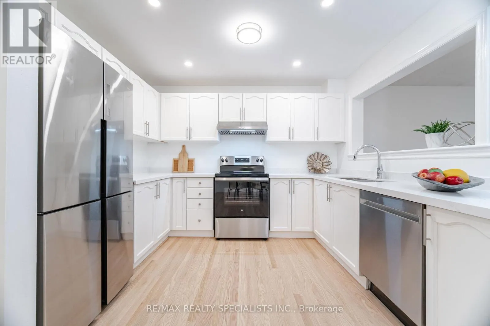 238 GIDDINGS CRESCENT