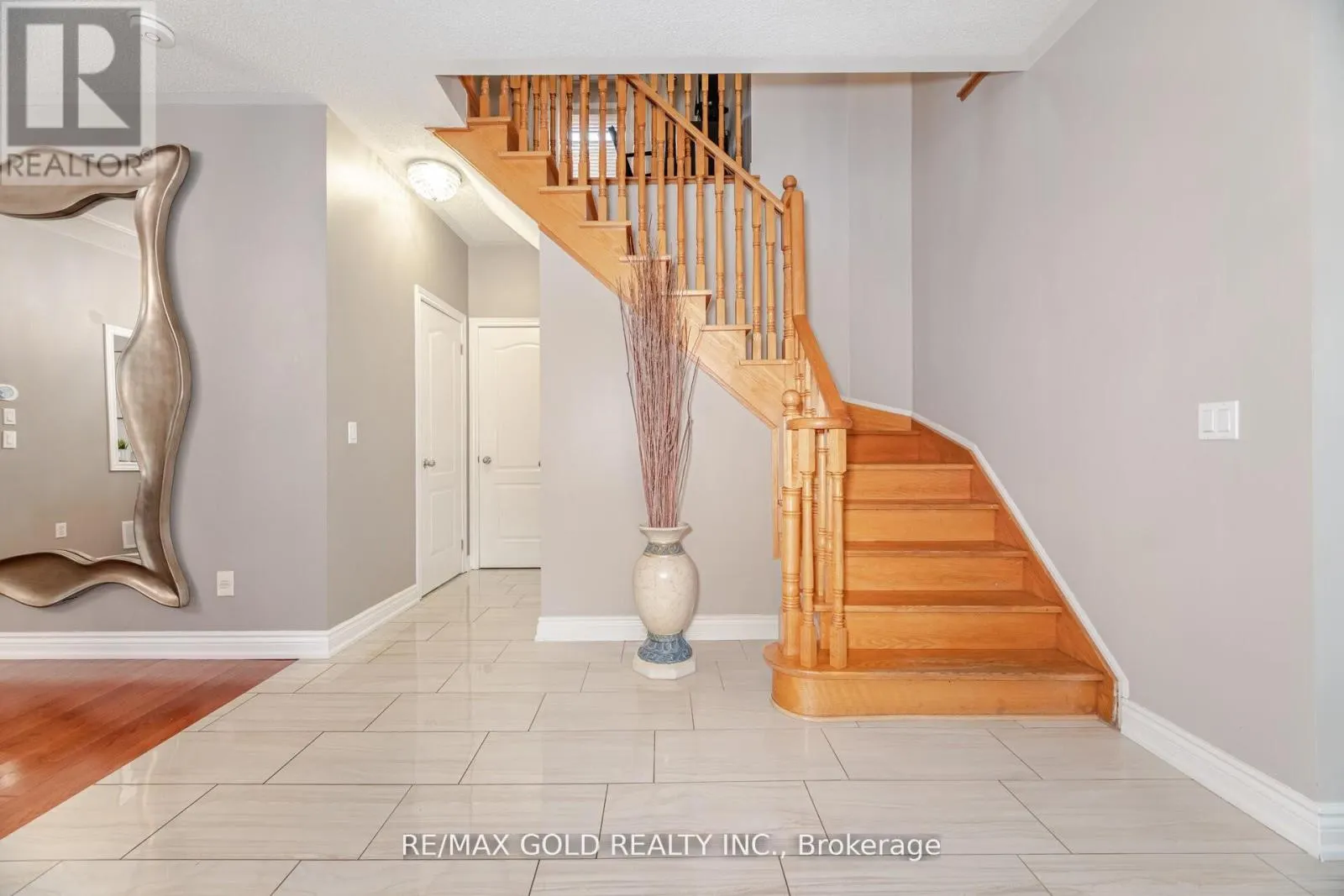 14 MARTINEAU ROAD