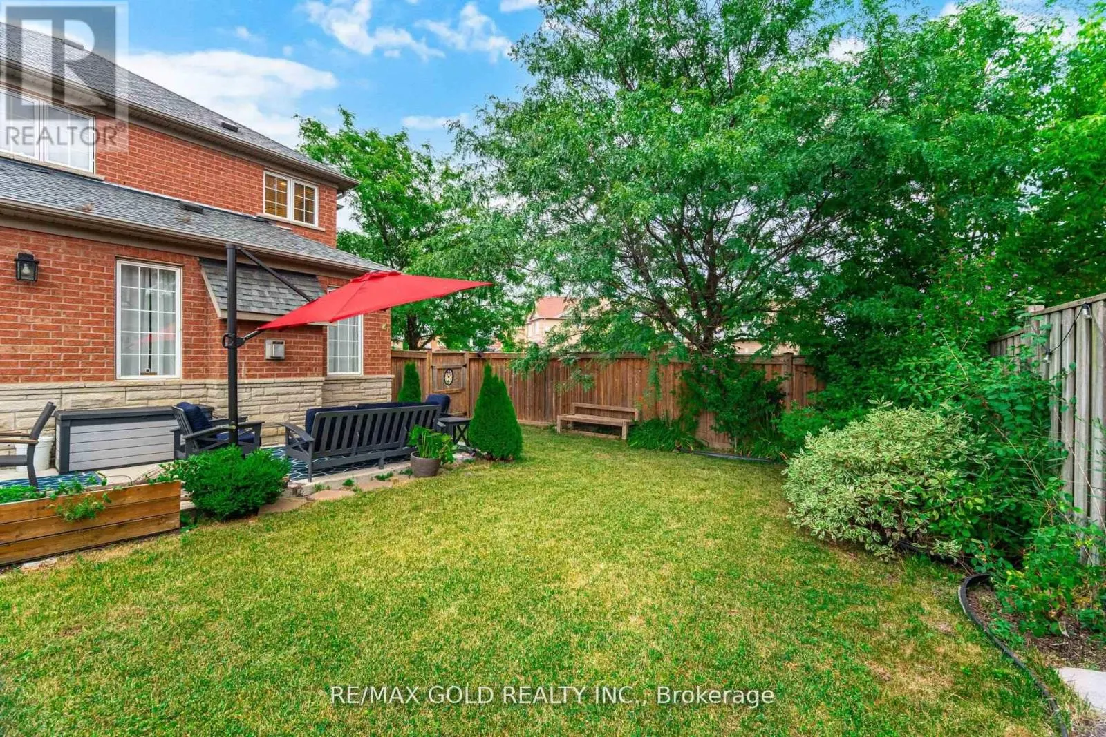 14 MARTINEAU ROAD
