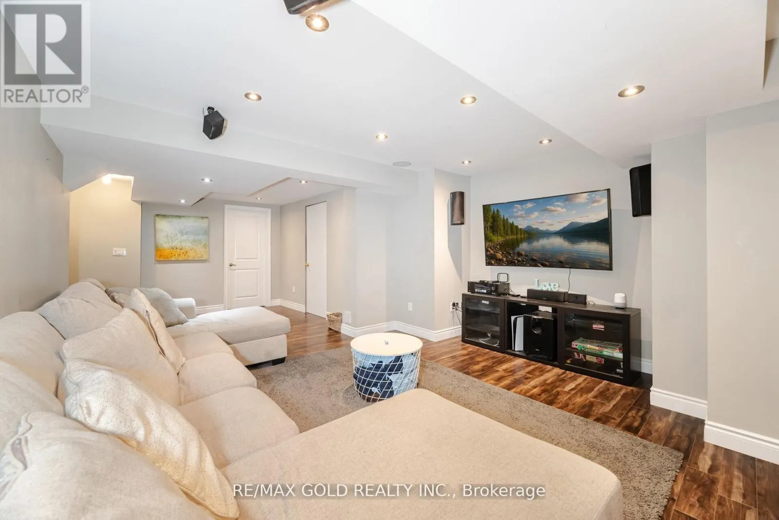 14 MARTINEAU ROAD
