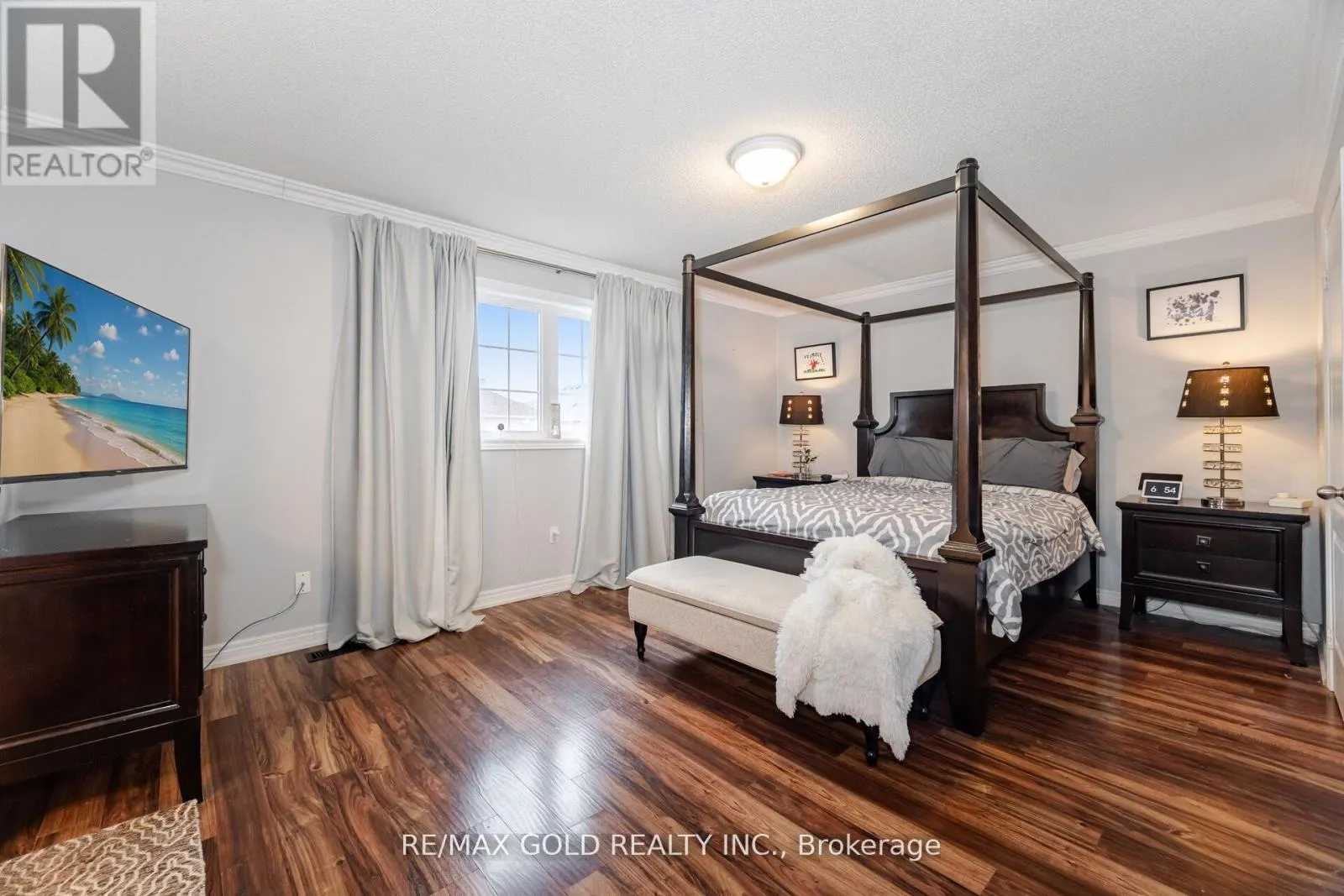 14 MARTINEAU ROAD