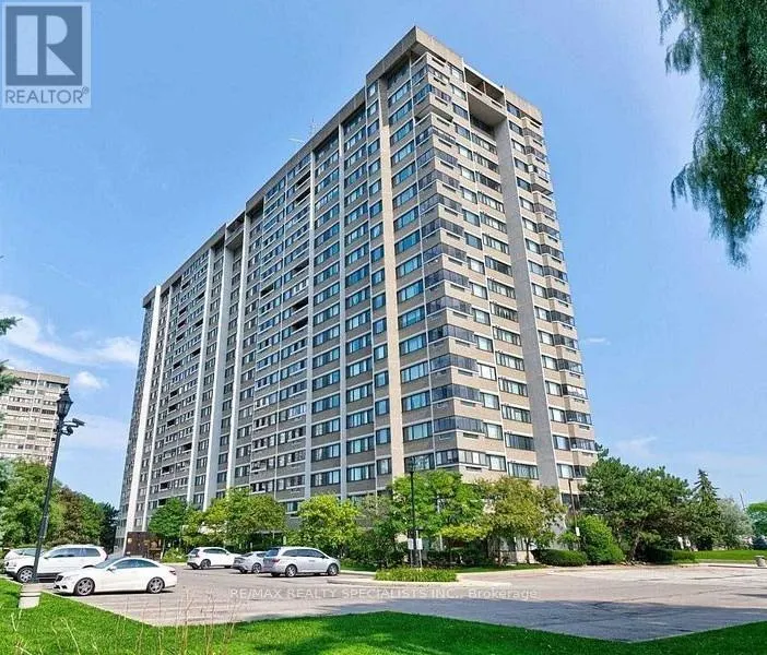 203 - 50 ELM DRIVE E