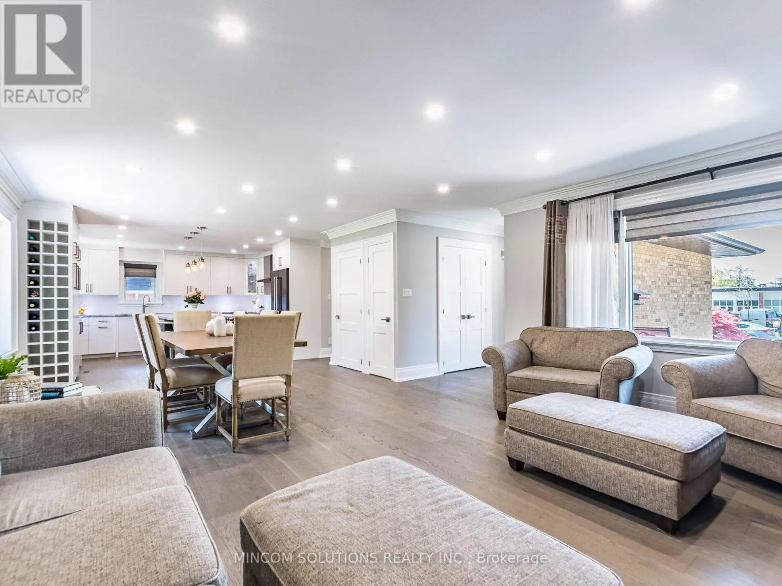 37 SUBURBAN DRIVE