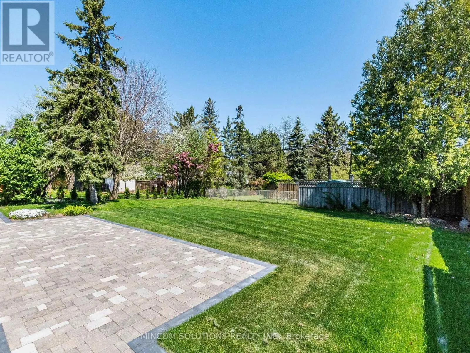 37 SUBURBAN DRIVE