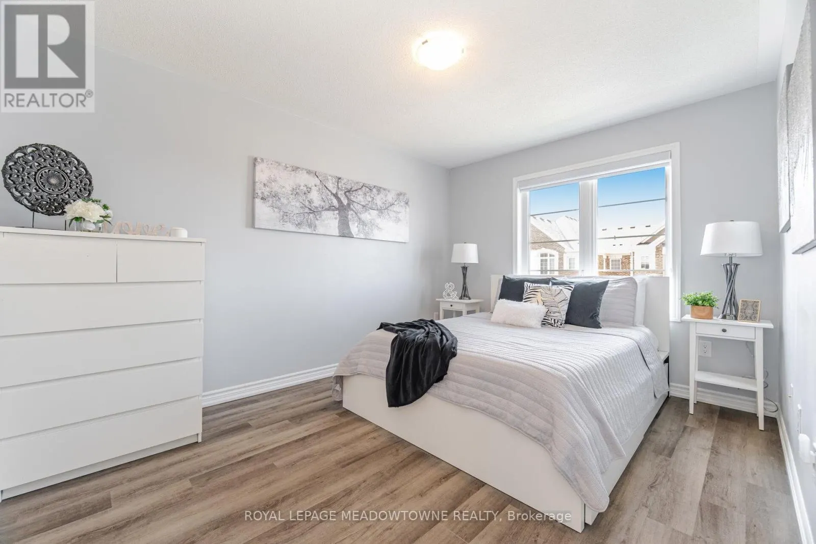 898 CACTUS POINT