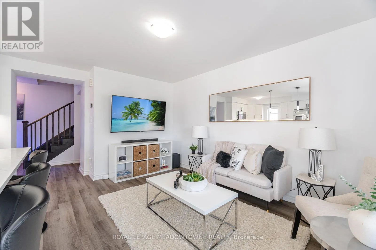 898 CACTUS POINT