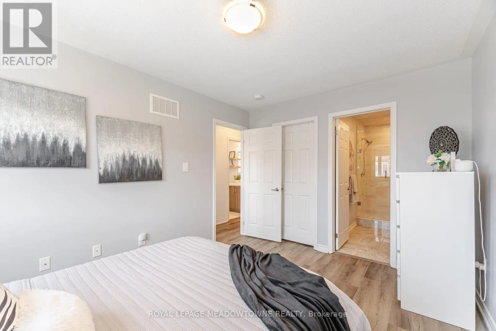 898 CACTUS POINT