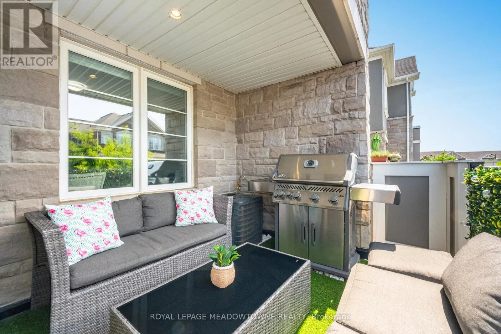 898 CACTUS POINT