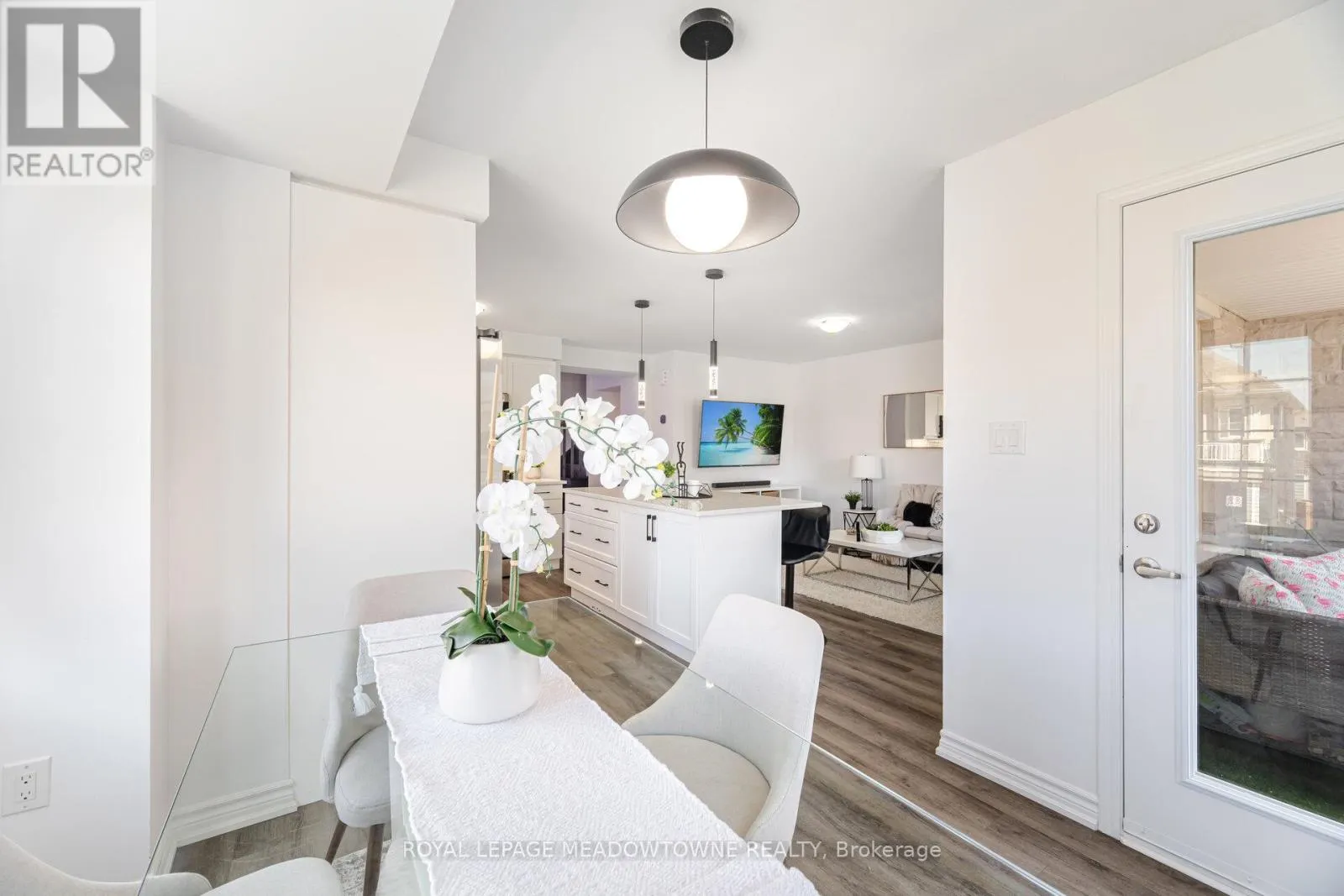 898 CACTUS POINT