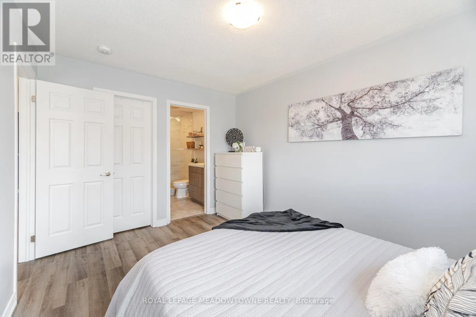898 CACTUS POINT