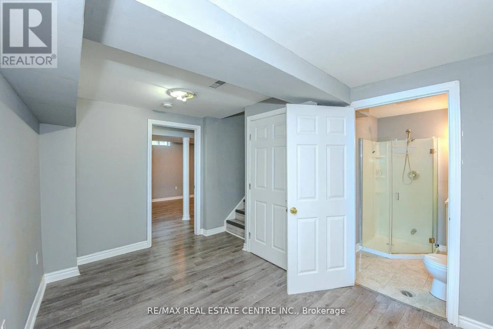 2155 PEACHTREE LANE