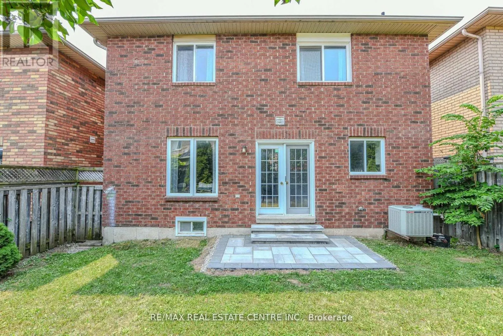 2155 PEACHTREE LANE
