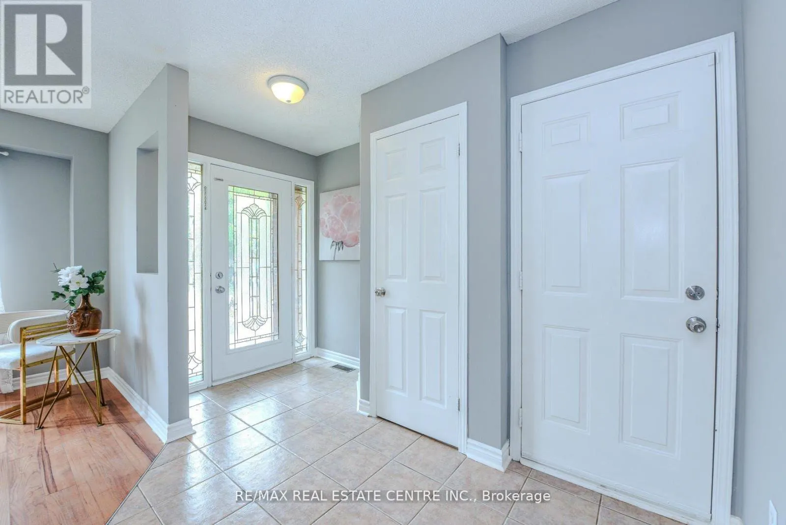 2155 PEACHTREE LANE