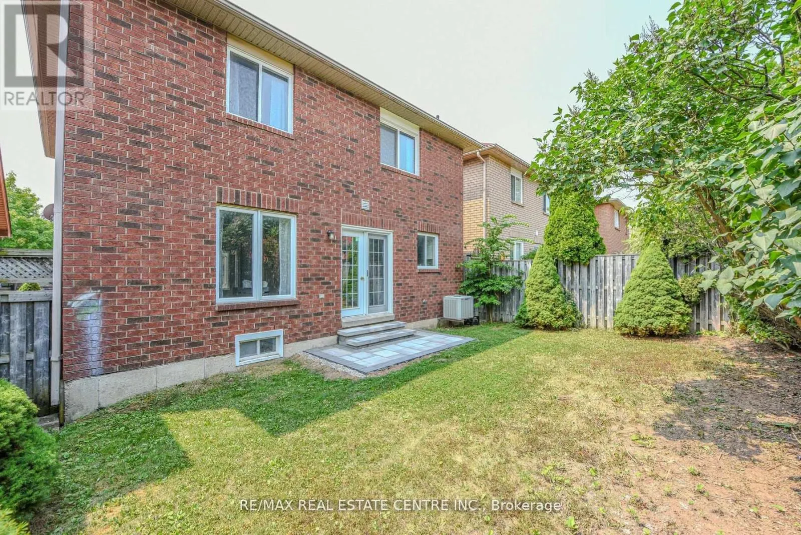 2155 PEACHTREE LANE