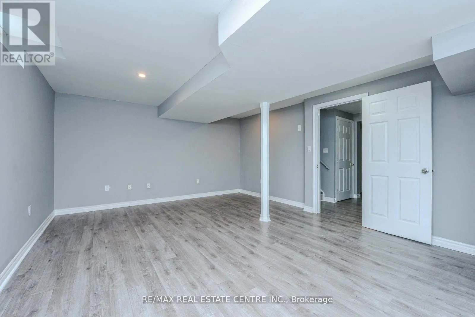 2155 PEACHTREE LANE