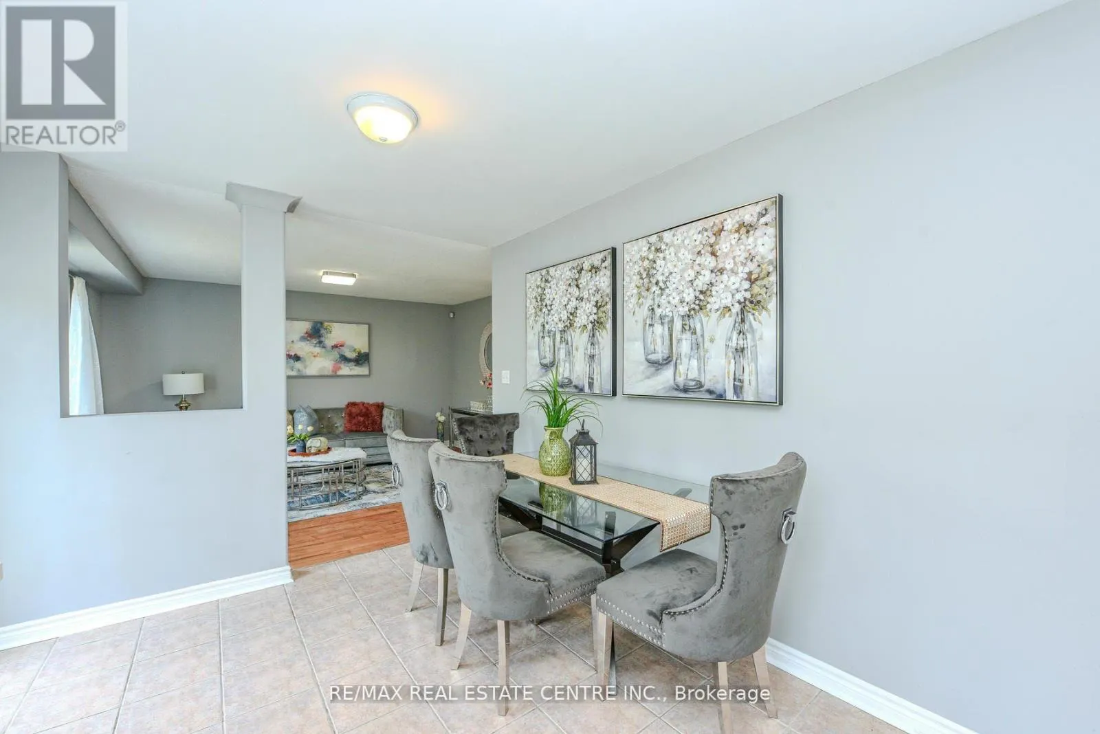 2155 PEACHTREE LANE
