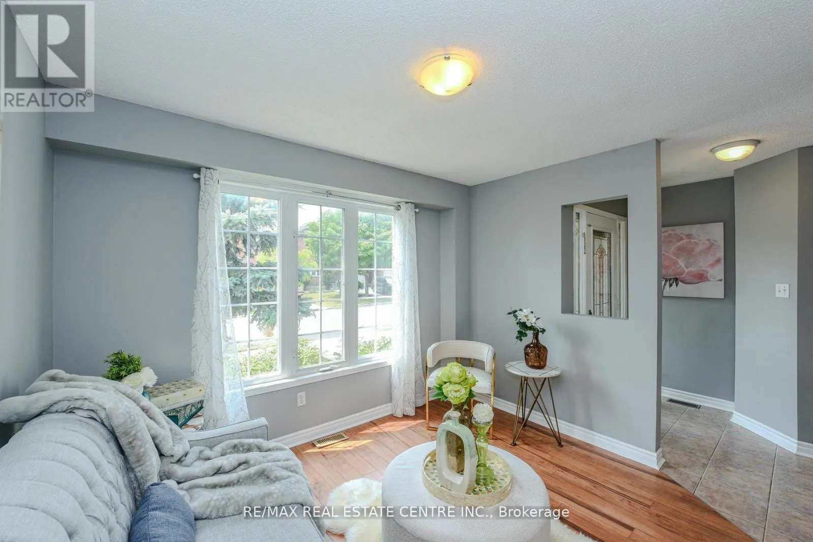 2155 PEACHTREE LANE