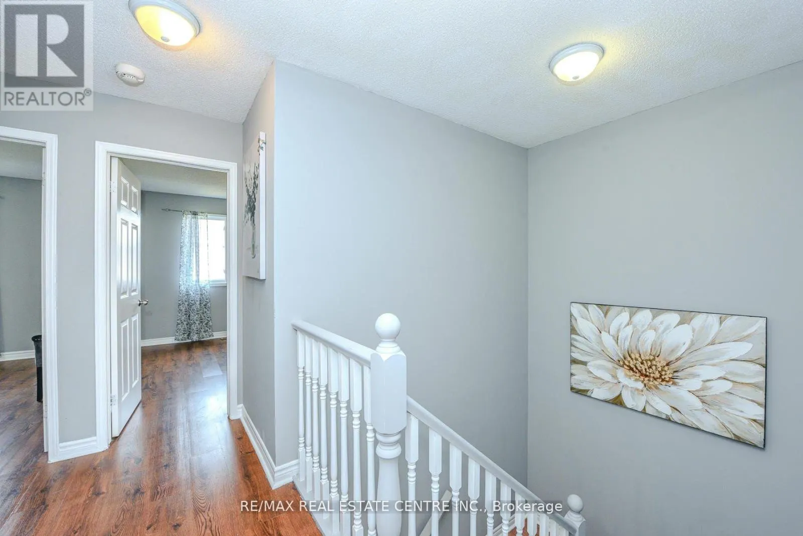 2155 PEACHTREE LANE