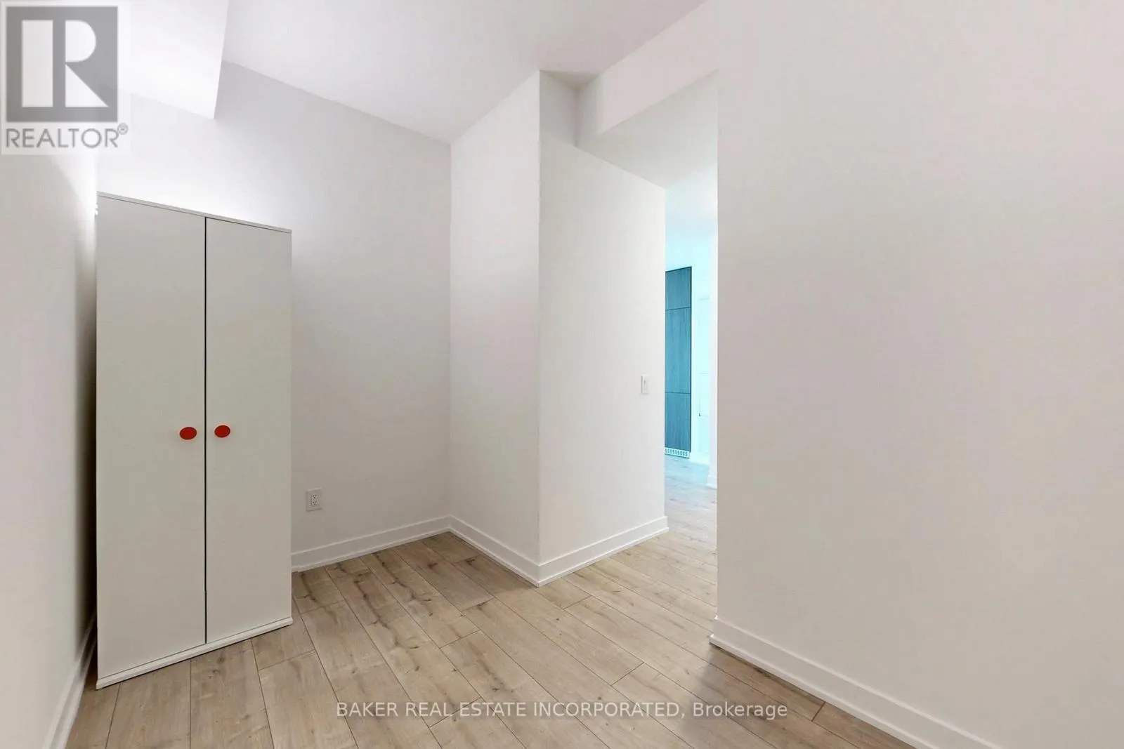 815 - 220 MISSINNIHE WAY
