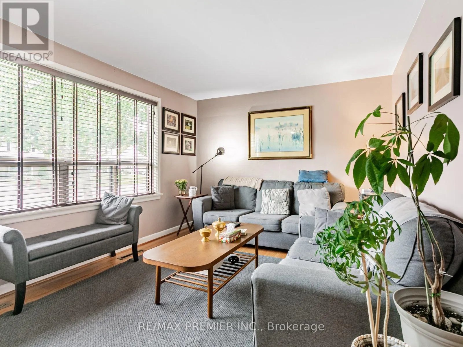 32 GENTHORN AVENUE