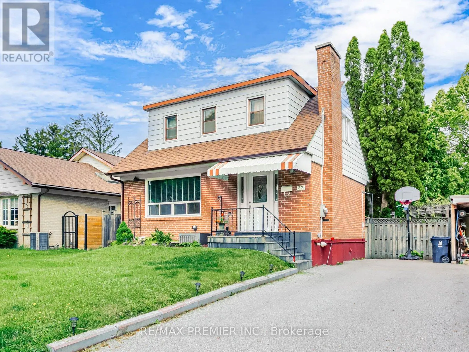 32 GENTHORN AVENUE