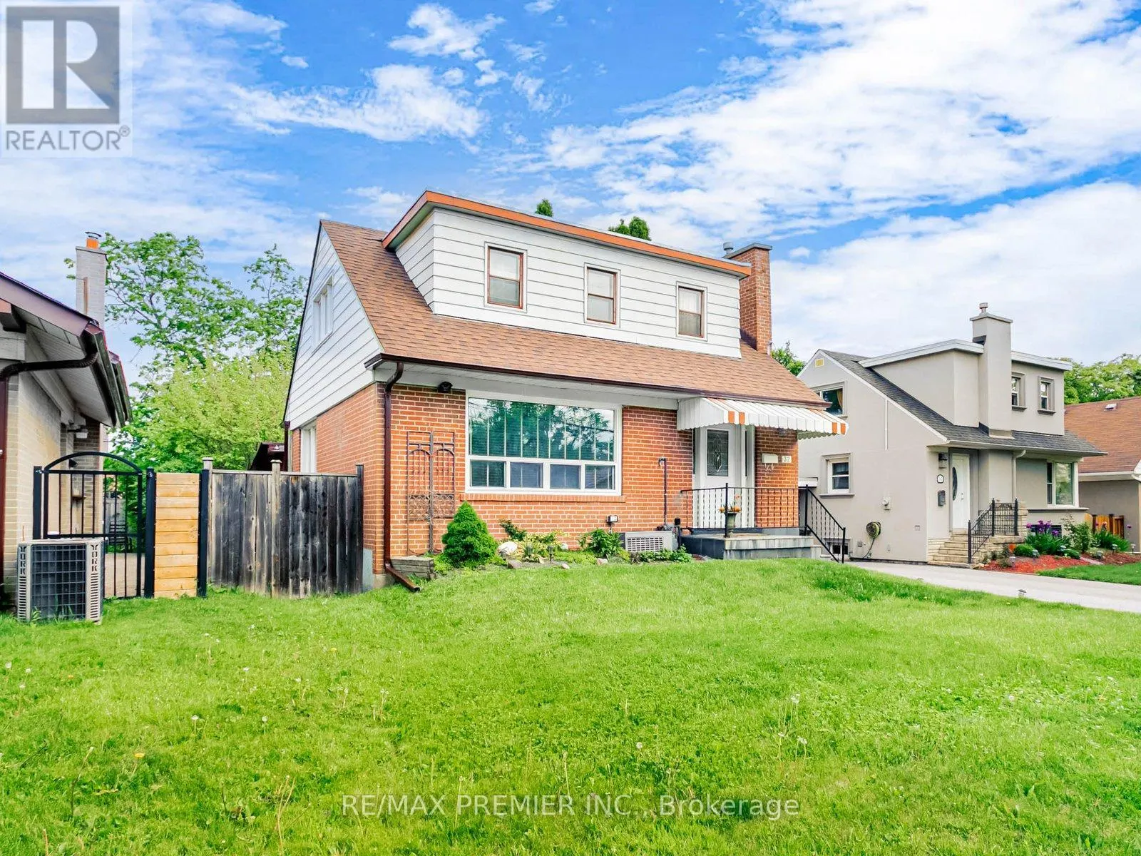 32 GENTHORN AVENUE