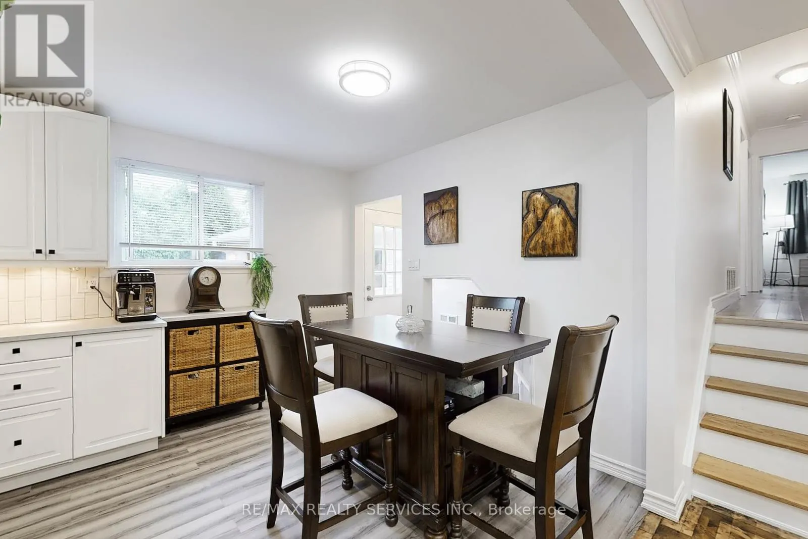 10 MINTON PLACE