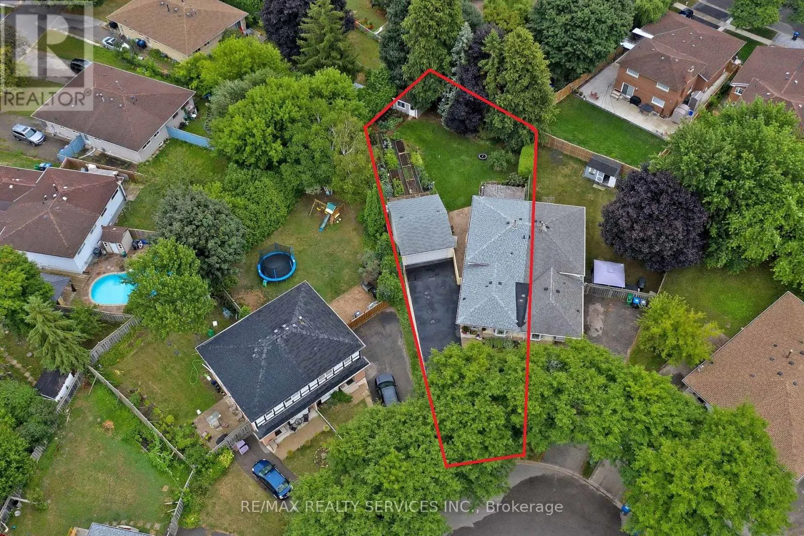 10 MINTON PLACE