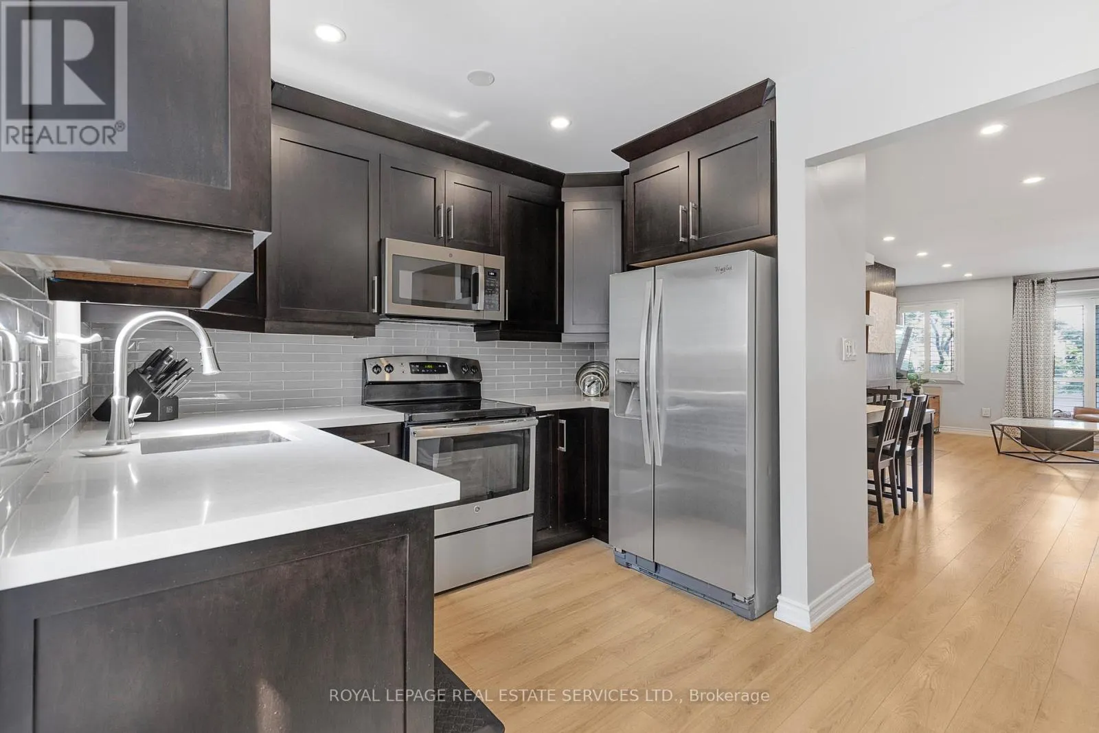 217 - 895 MAPLE AVENUE