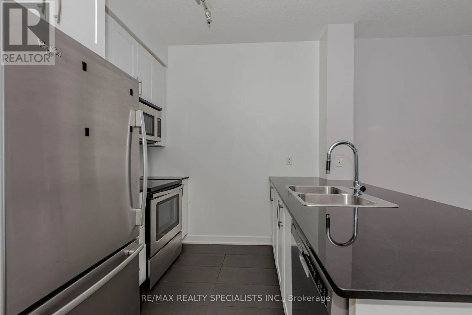 3005 - 4065 BRICKSTONE MEWS