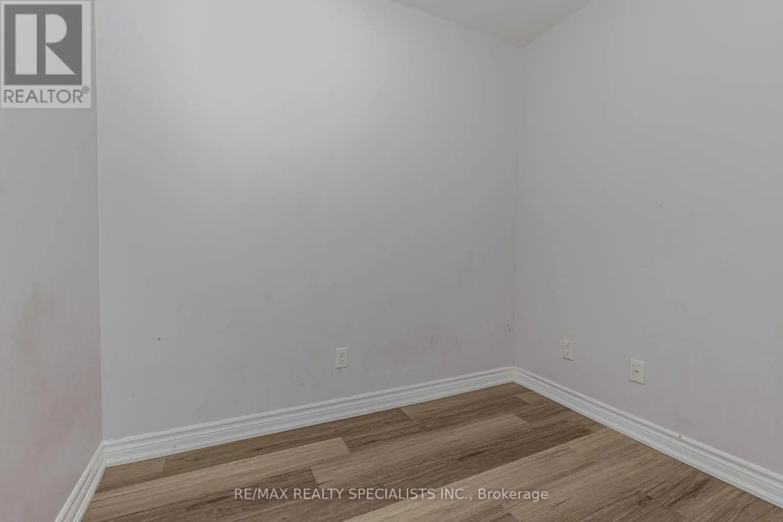 3005 - 4065 BRICKSTONE MEWS