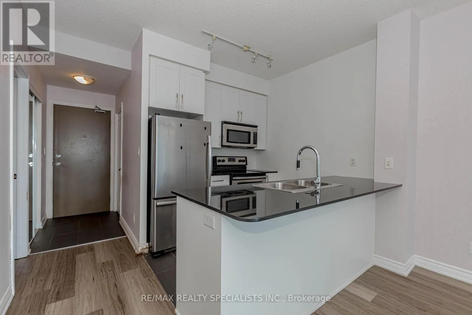 3005 - 4065 BRICKSTONE MEWS