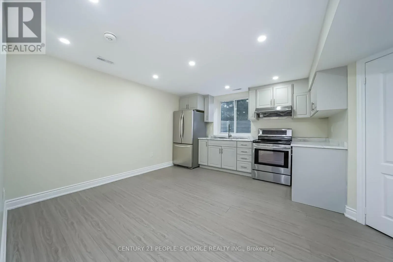 26 CHESTERMERE CRESCENT