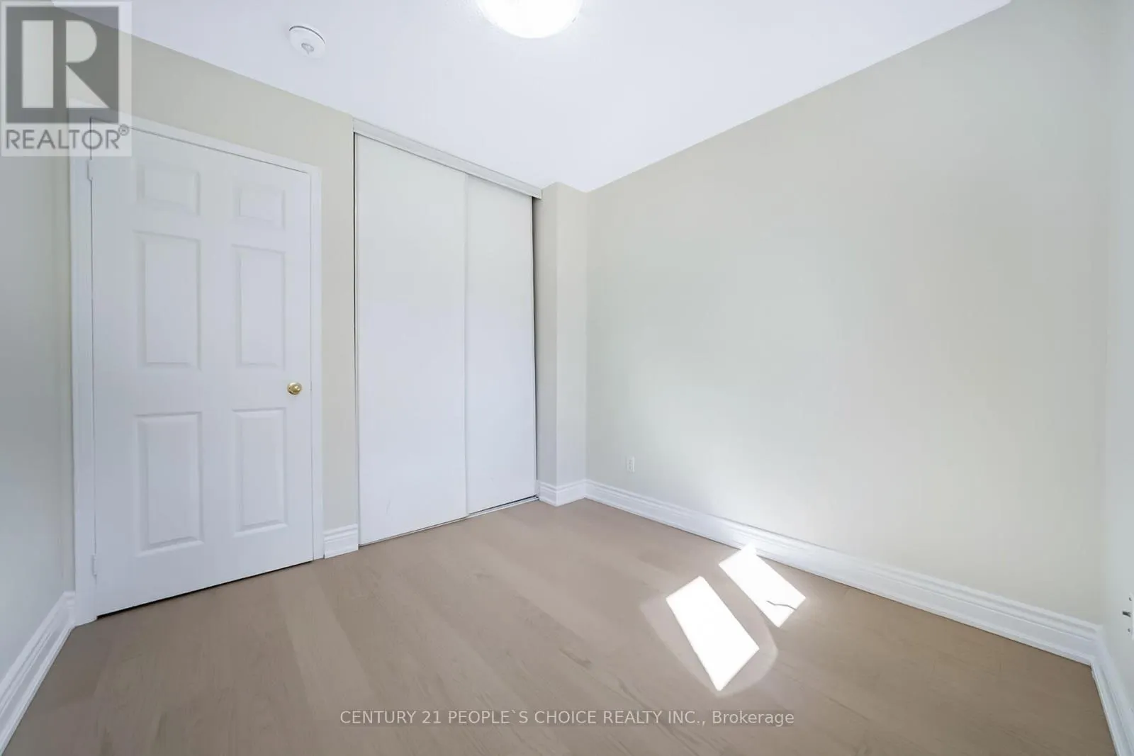 26 CHESTERMERE CRESCENT