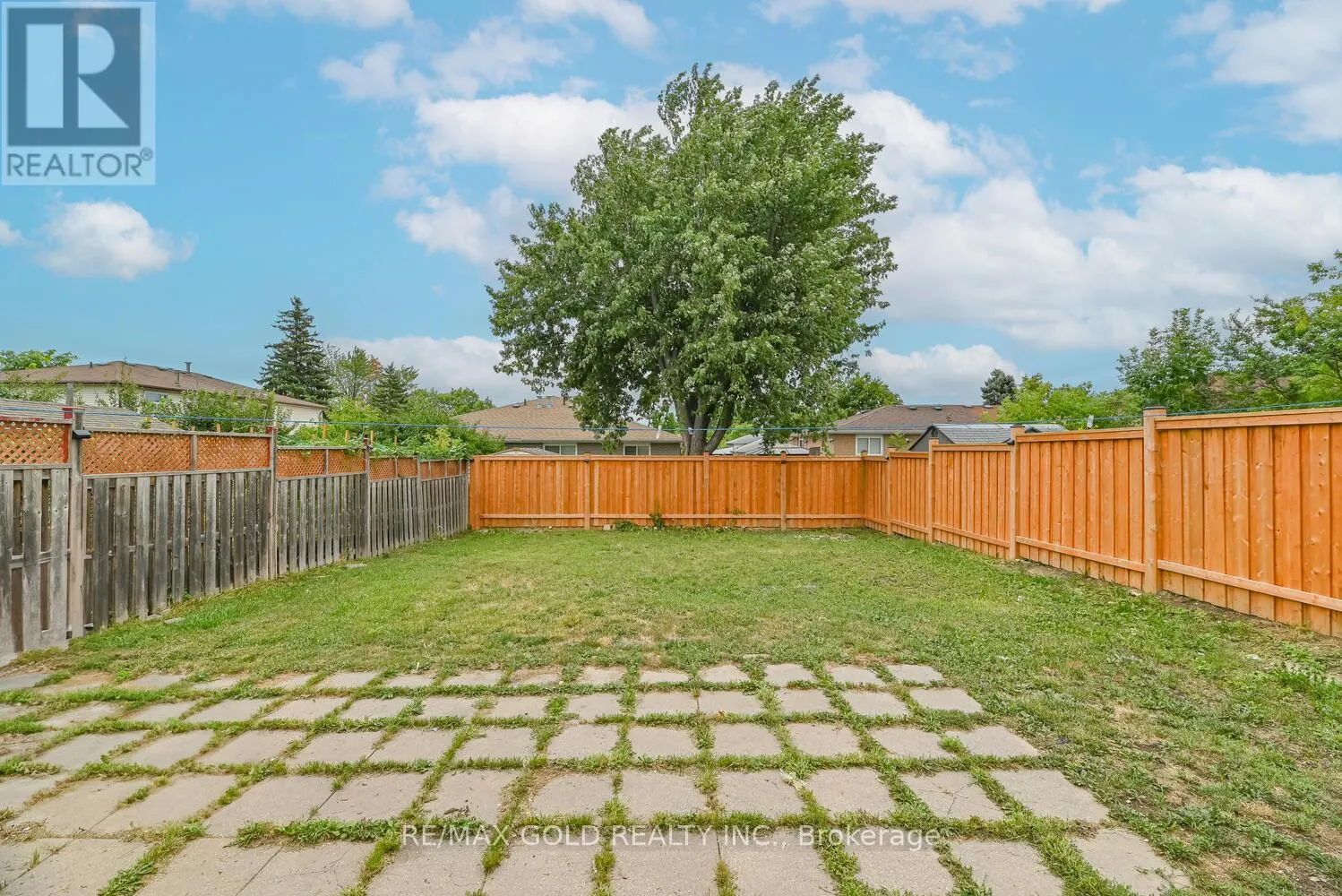 81 DRAKE BOULEVARD