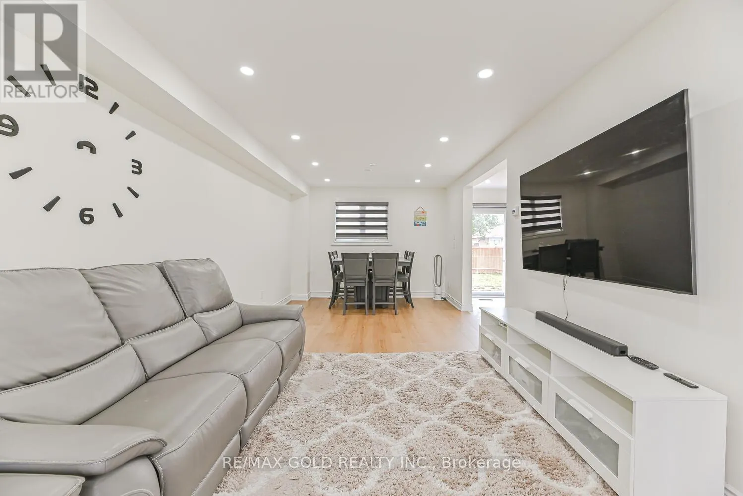 81 DRAKE BOULEVARD