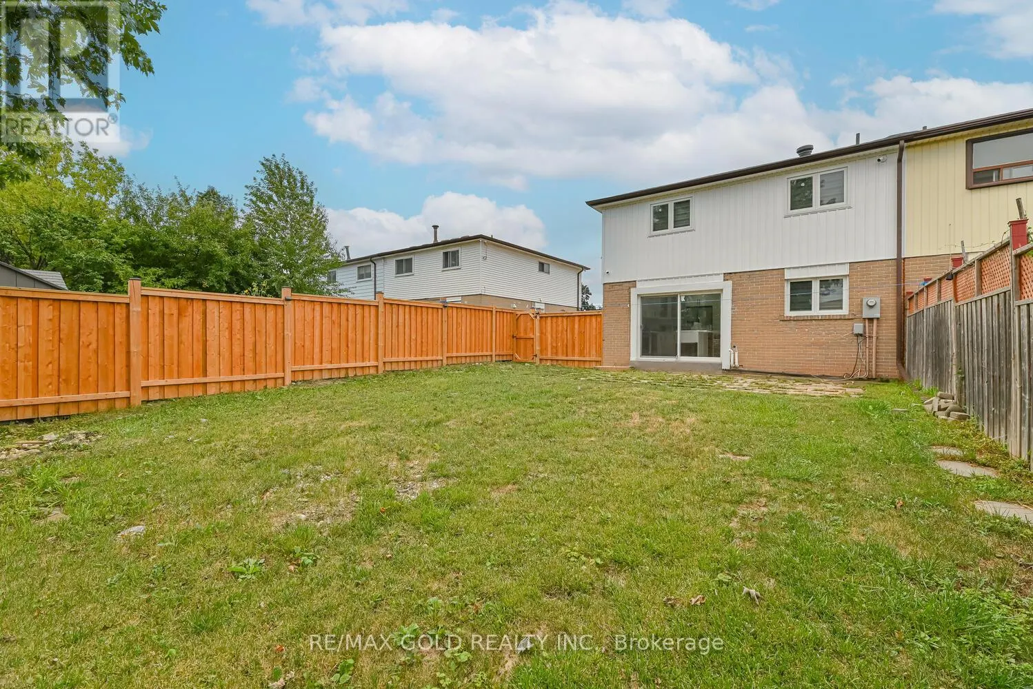81 DRAKE BOULEVARD