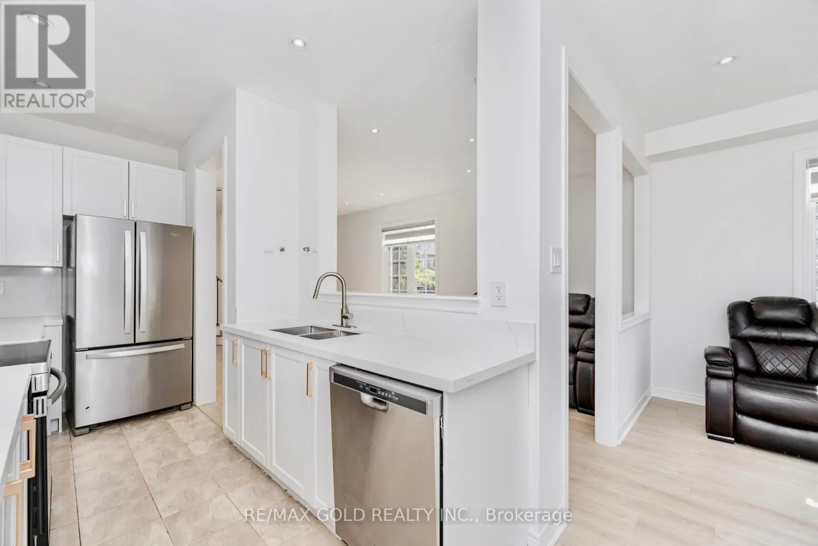 917 OASIS DRIVE