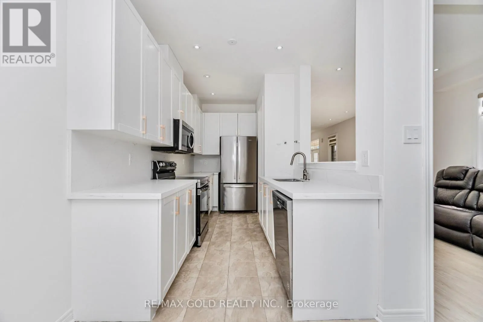 917 OASIS DRIVE