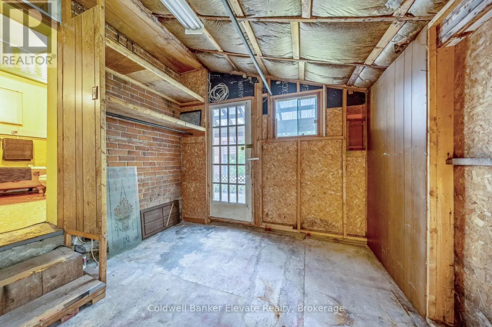 53 WILLOW STREET N