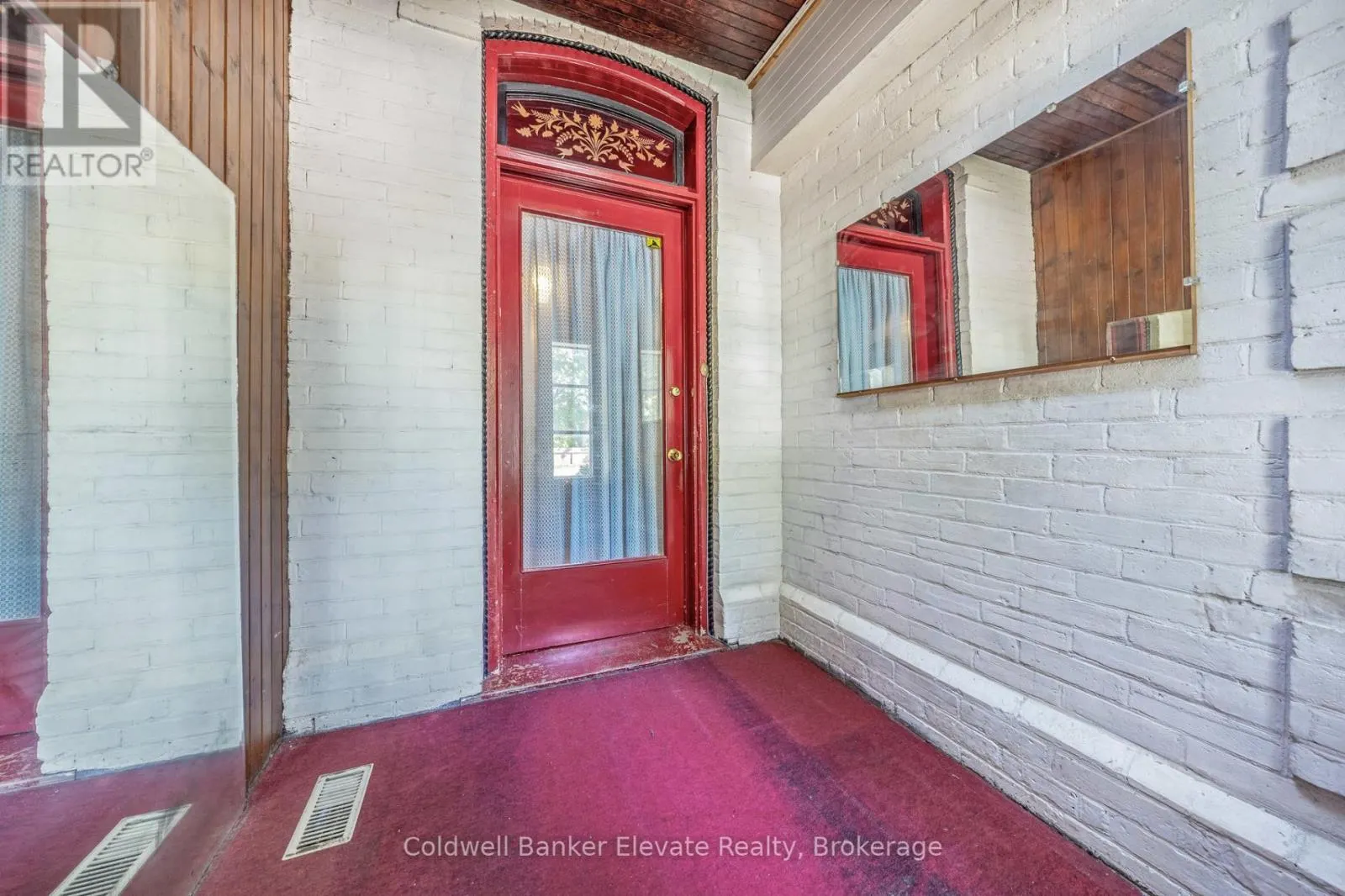 53 WILLOW STREET N