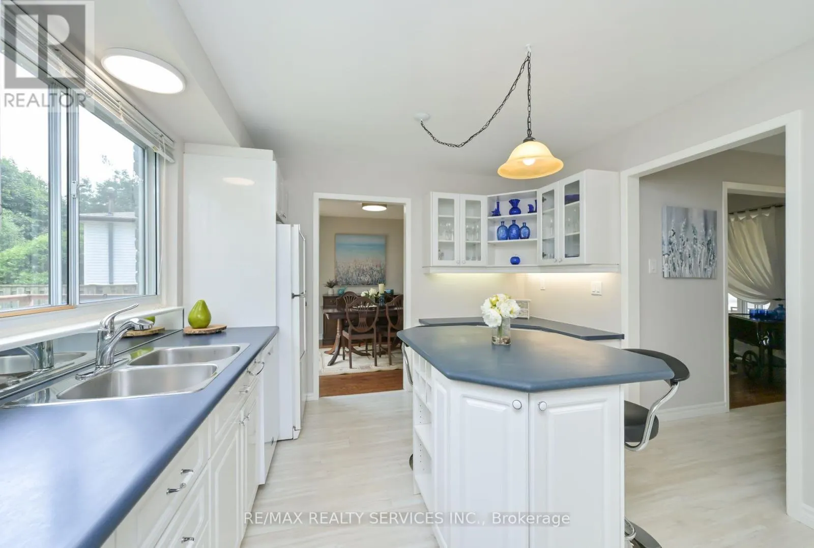 23 GOVERNOR GROVE CRESCENT