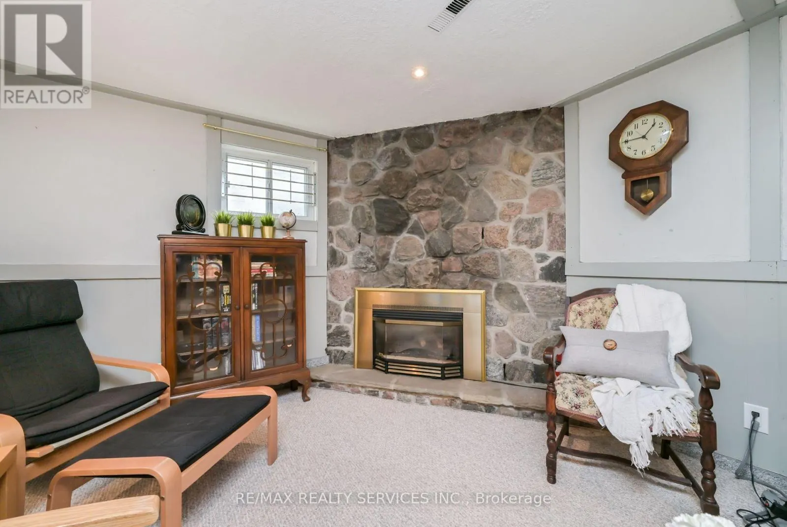 23 GOVERNOR GROVE CRESCENT