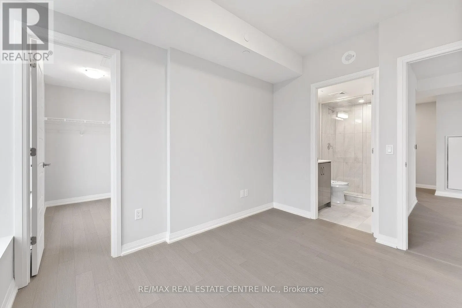 204 - 1415 DUNDAS STREET