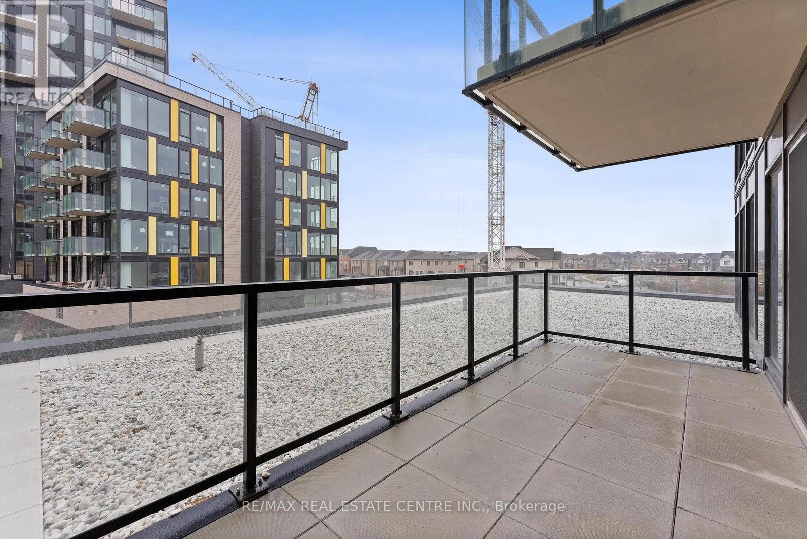 204 - 1415 DUNDAS STREET